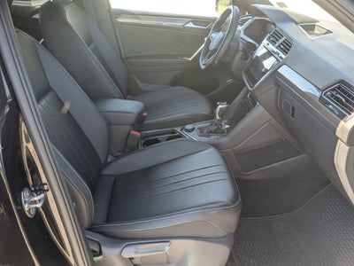 2023 Volkswagen Tiguan SE R-Line Black