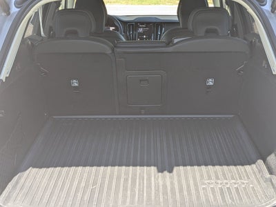 2023 Volvo XC60 Ultimate Bright Theme