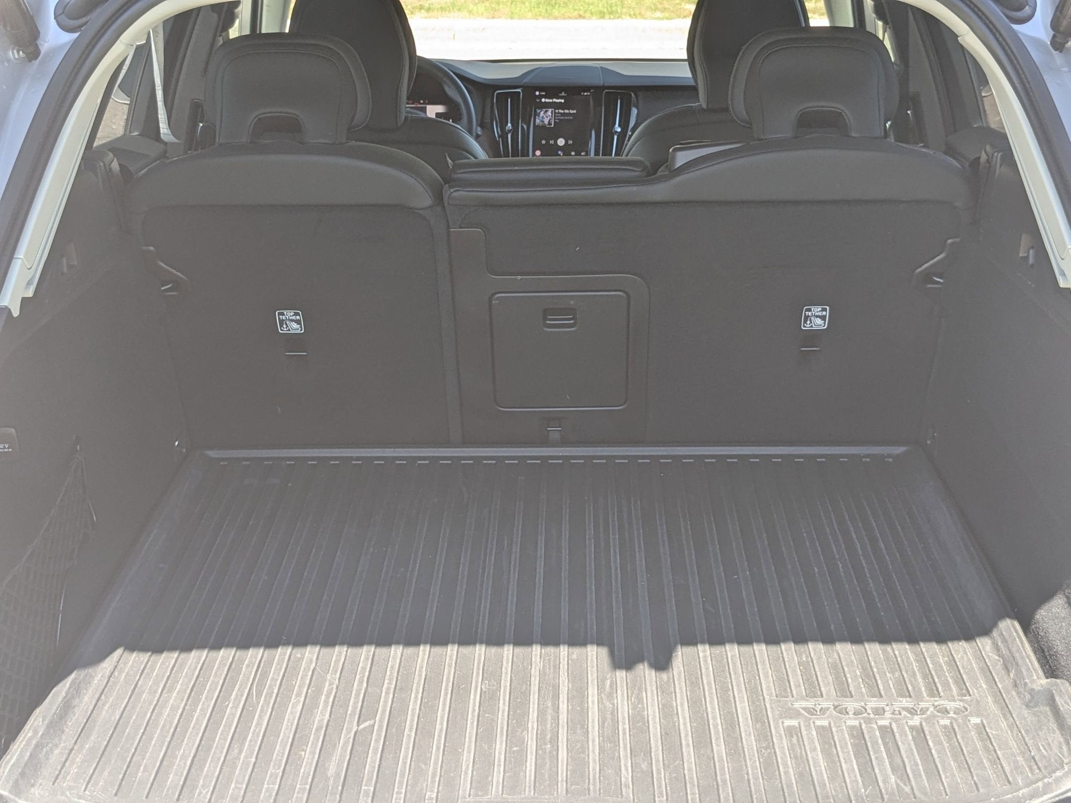 2023 Volvo XC60 Ultimate Bright Theme
