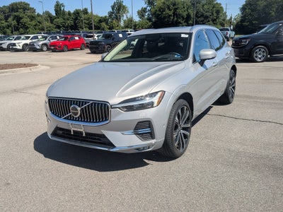 2023 Volvo XC60 Ultimate Bright Theme
