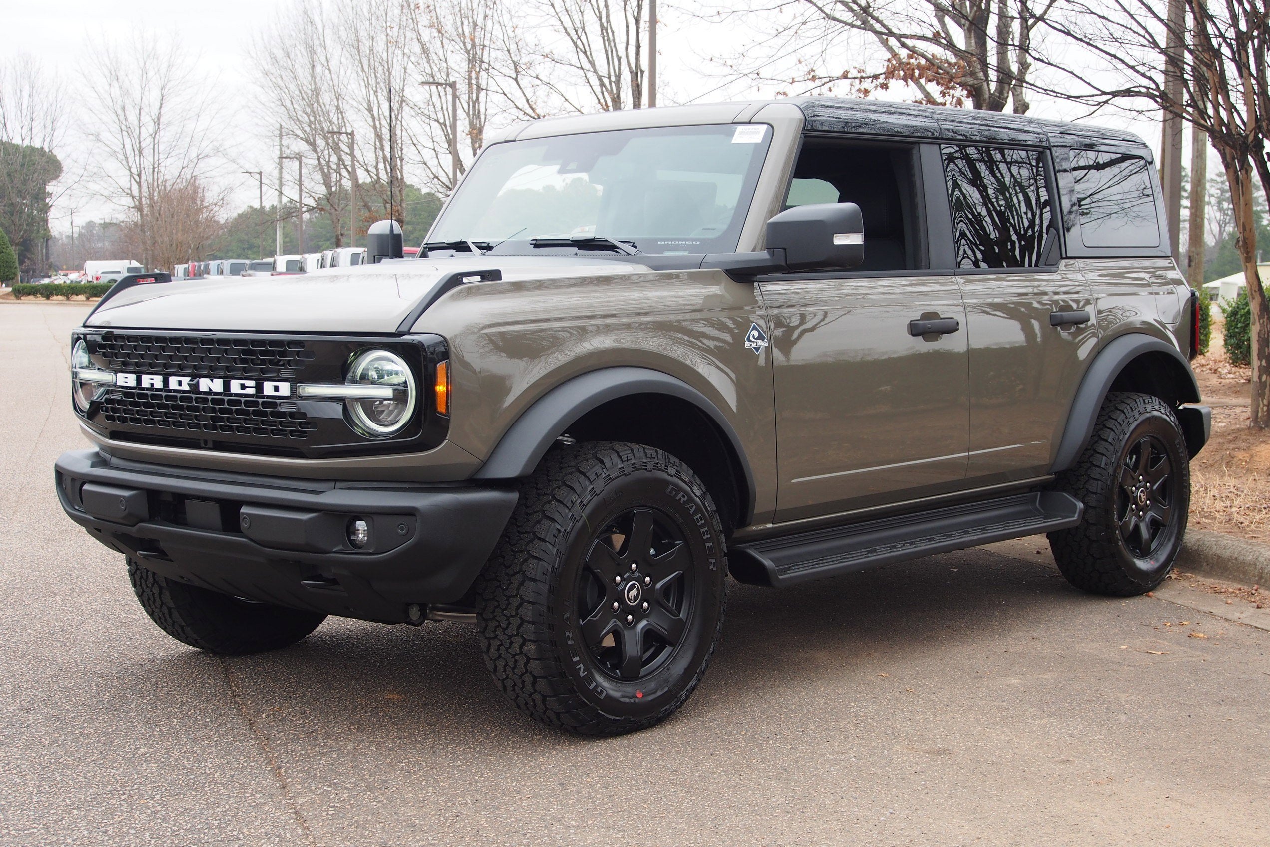 2025 Ford Bronco Outer Banks