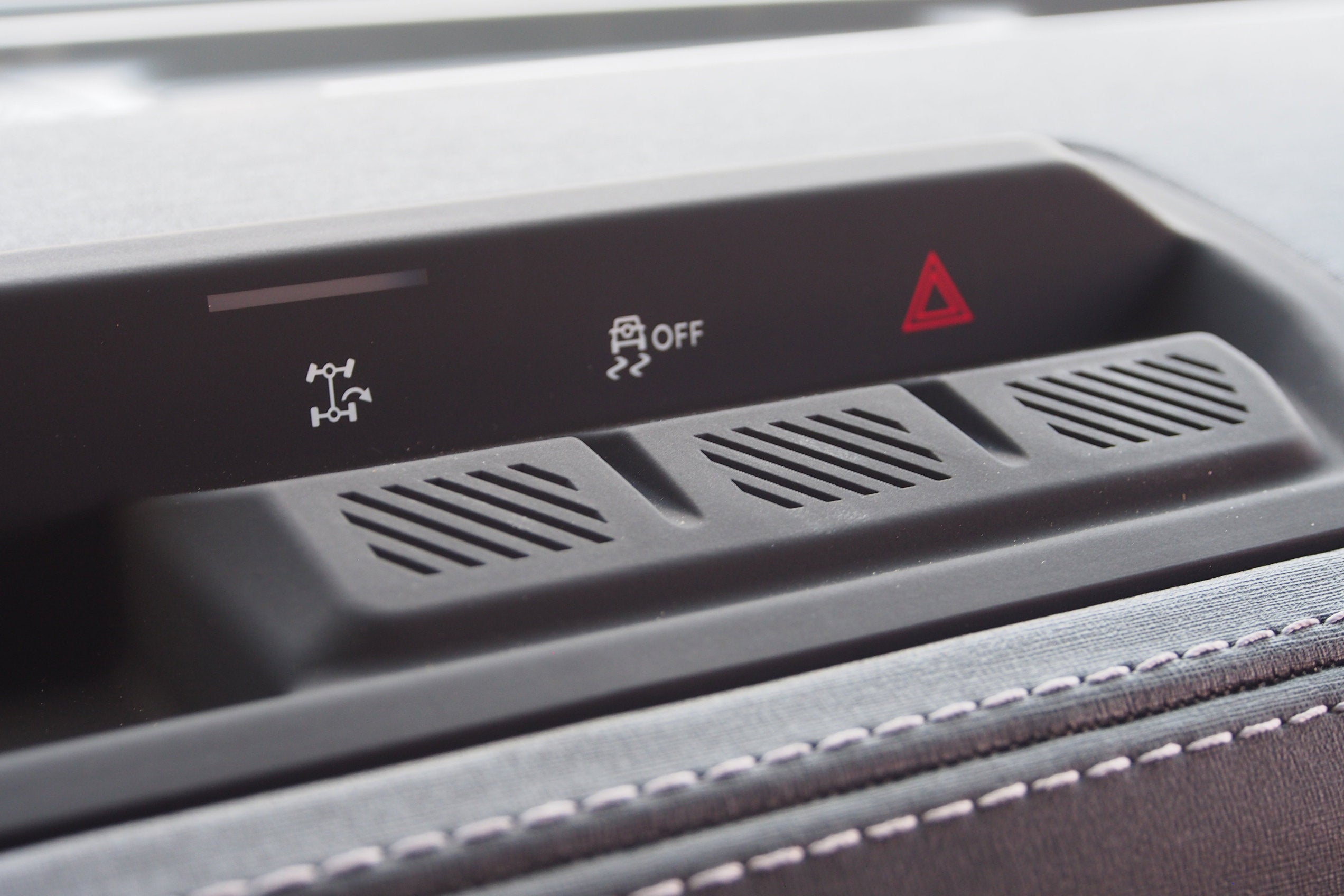 2025 Ford Bronco Outer Banks - Crossroads Courtesy Demo