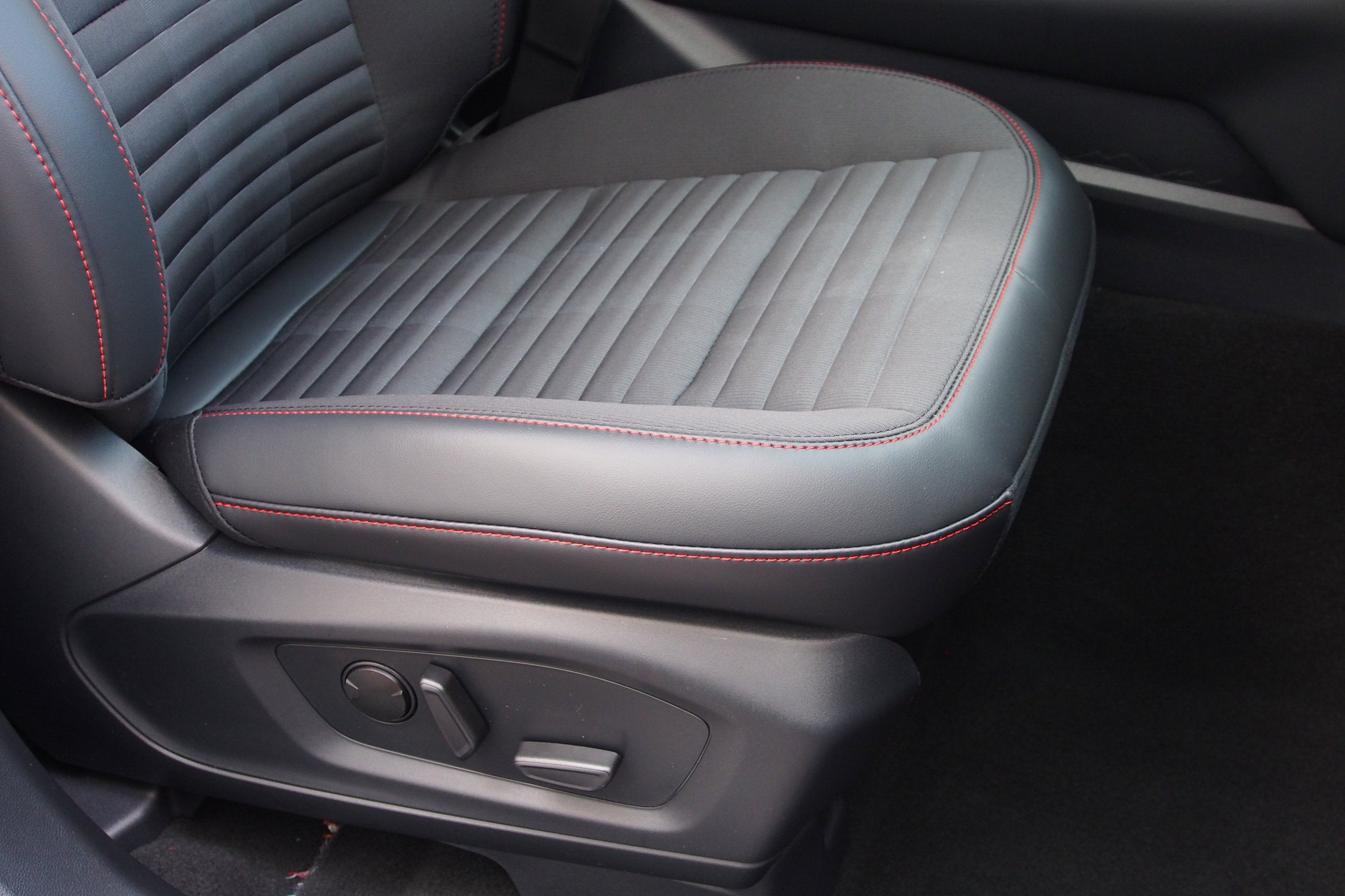 2026 Ford Explorer ST-Line - Crossroads Courtesy Demo