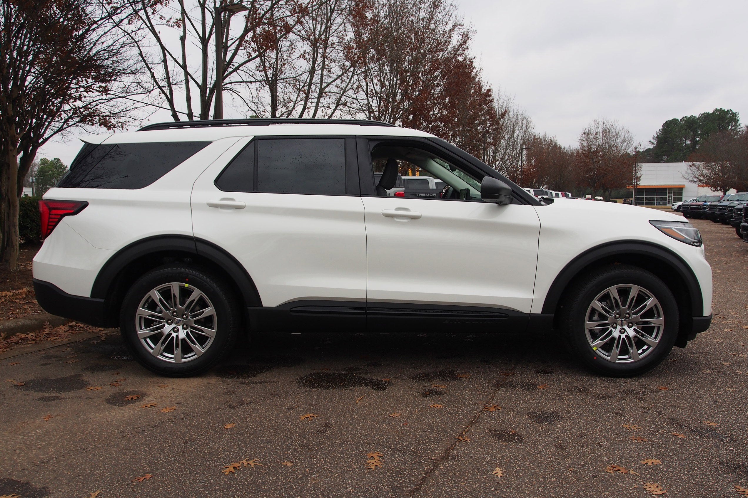 2026 Ford Explorer Active w/200A Pkg