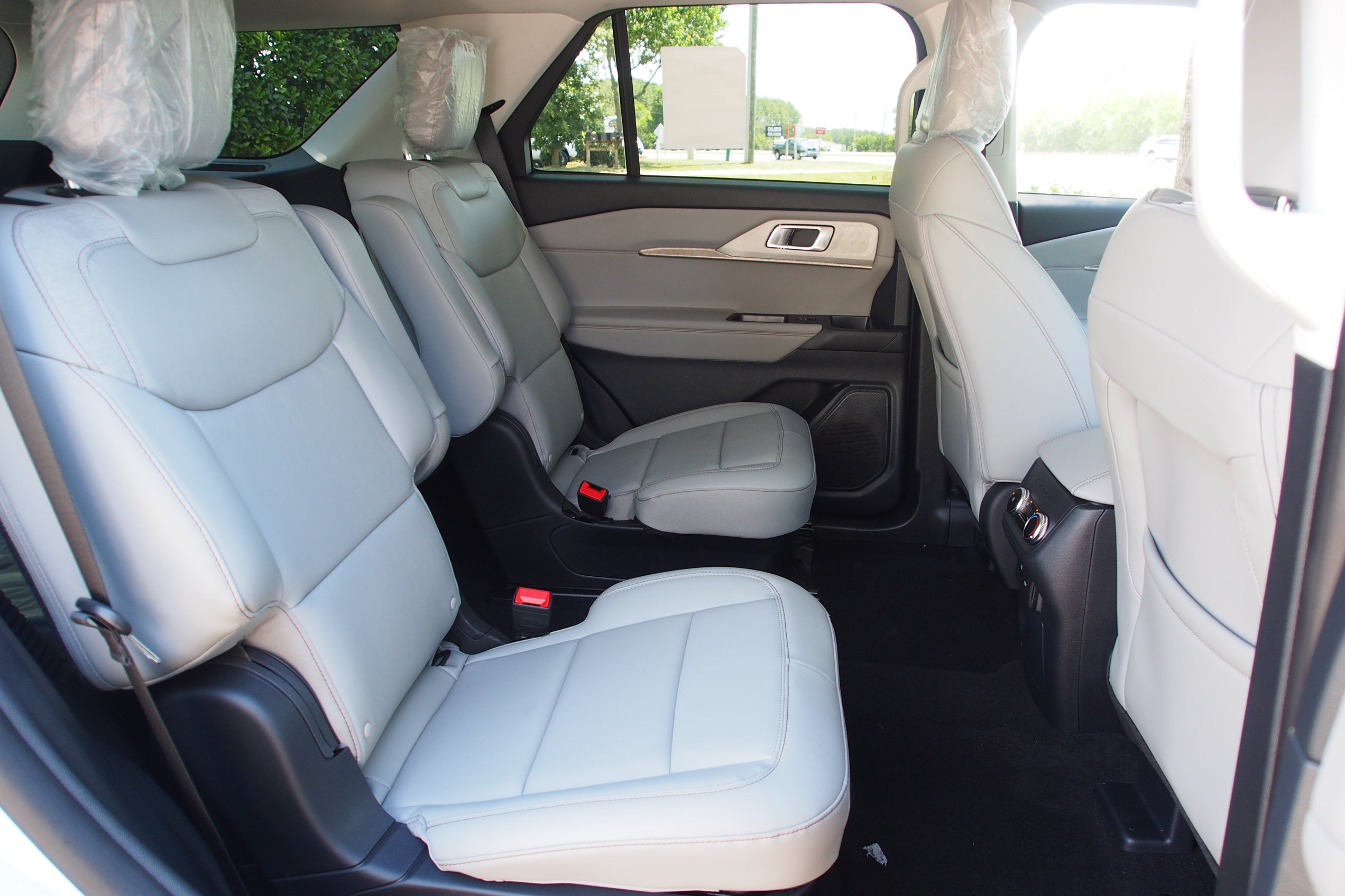 2026 Ford Explorer Platinum - Crossroads Courtesy Demo
