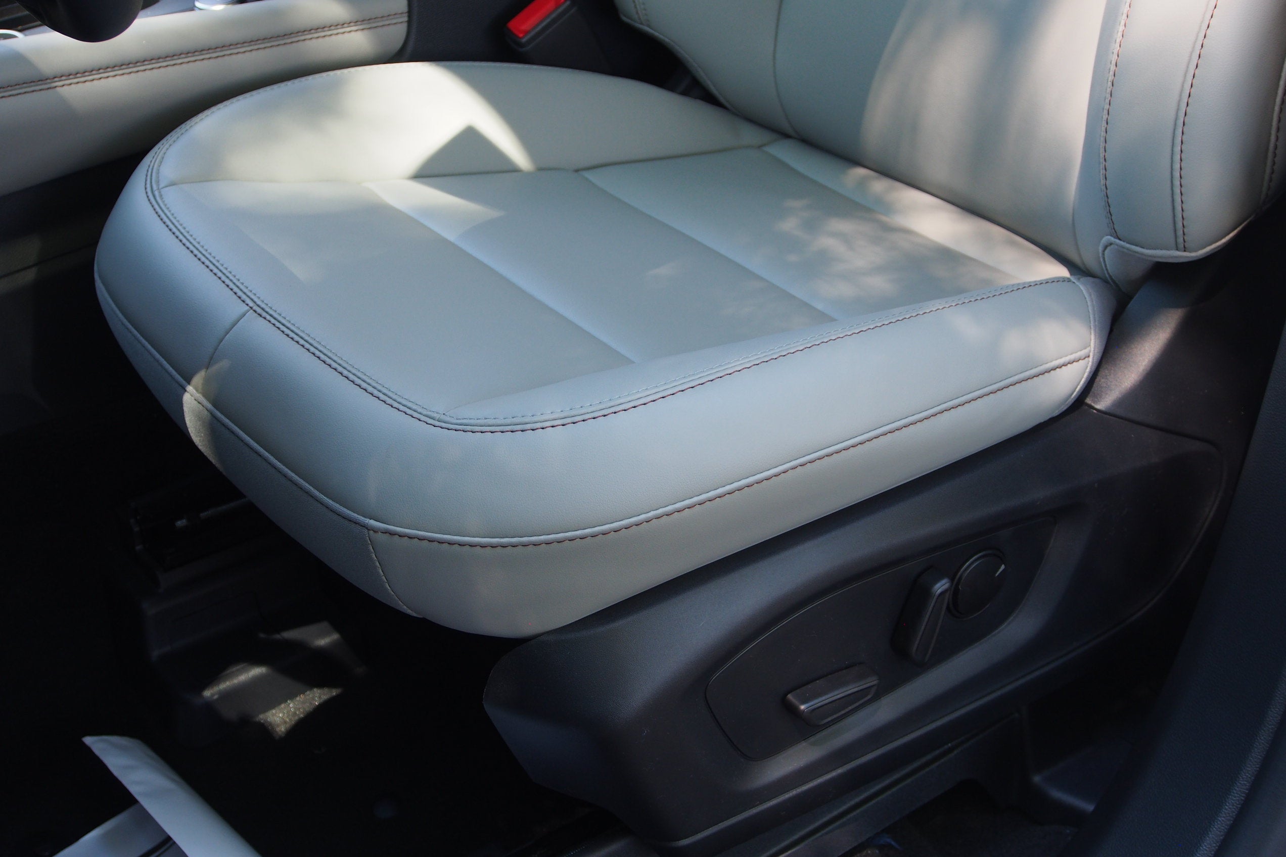 2026 Ford Explorer Platinum - Crossroads Courtesy Demo