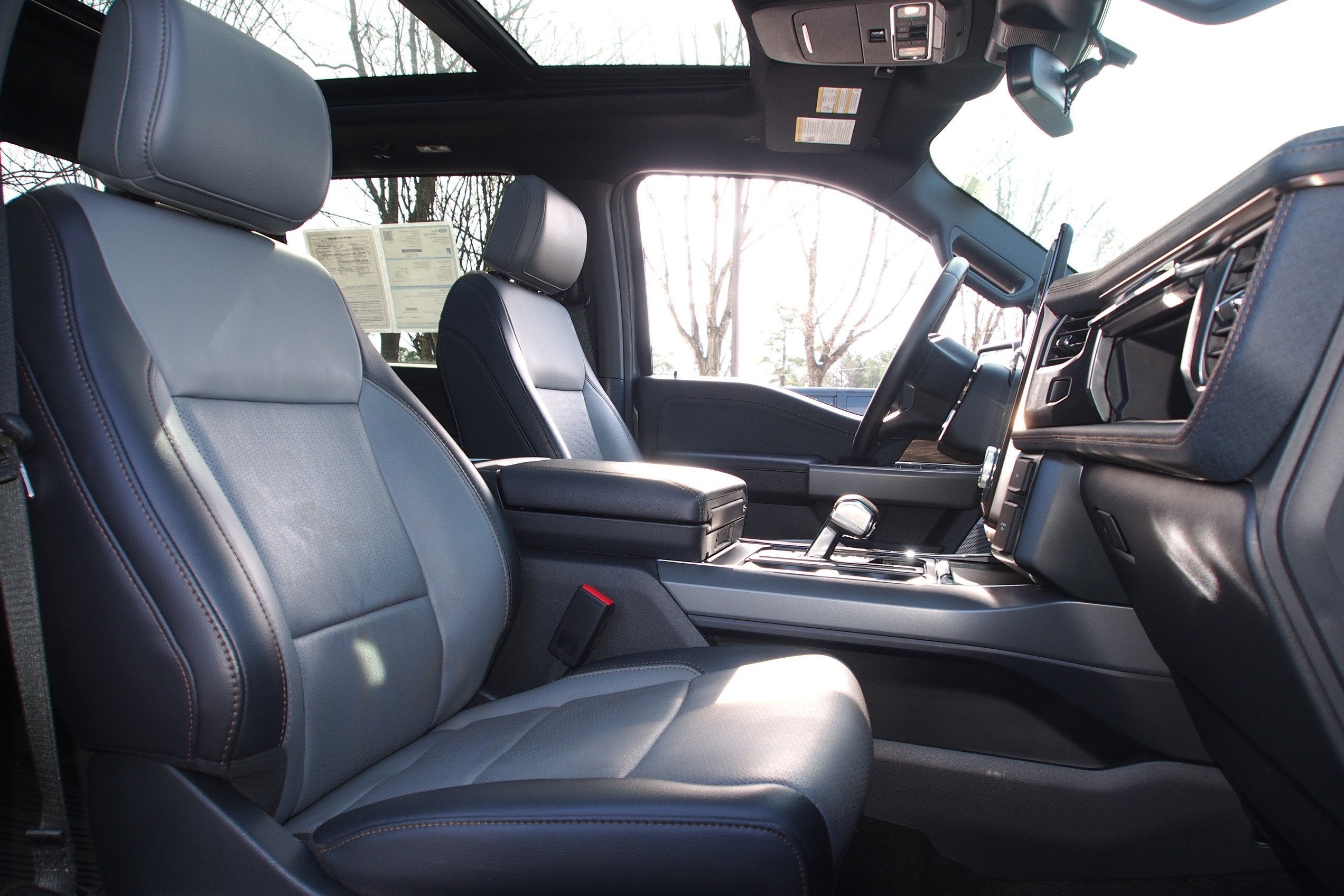 2025 Ford F-150 Lightning LARIAT