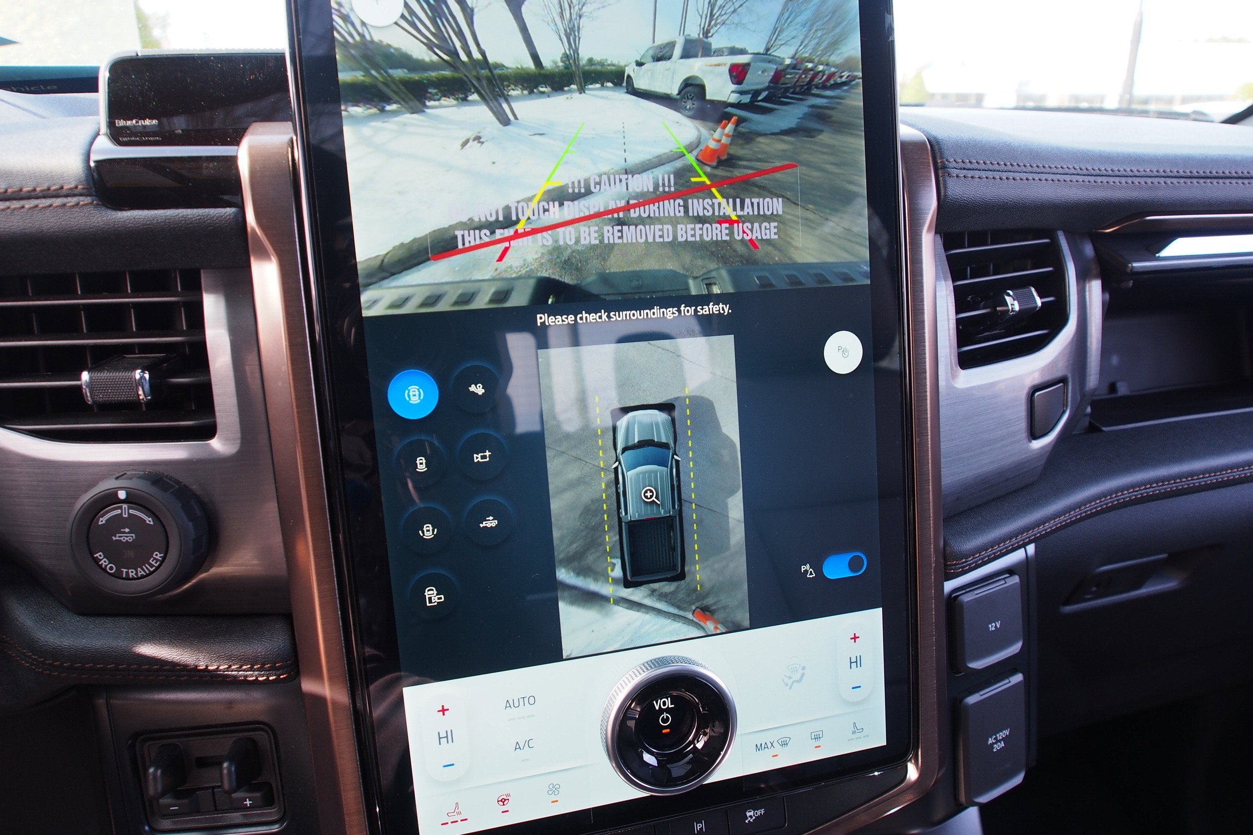 2025 Ford F-150 Lightning LARIAT