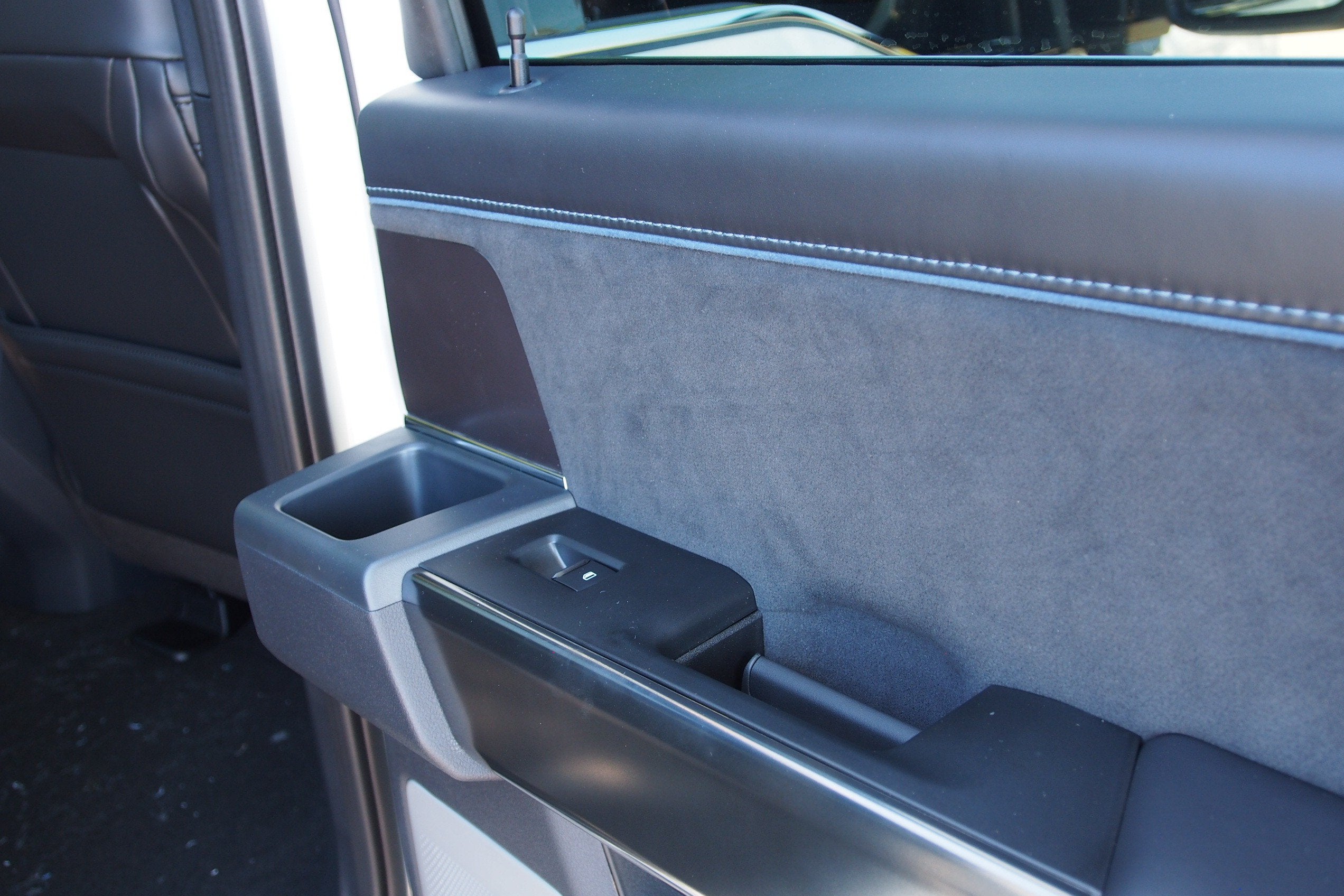 2027 Ford Super Duty F-250 SRW Platinum