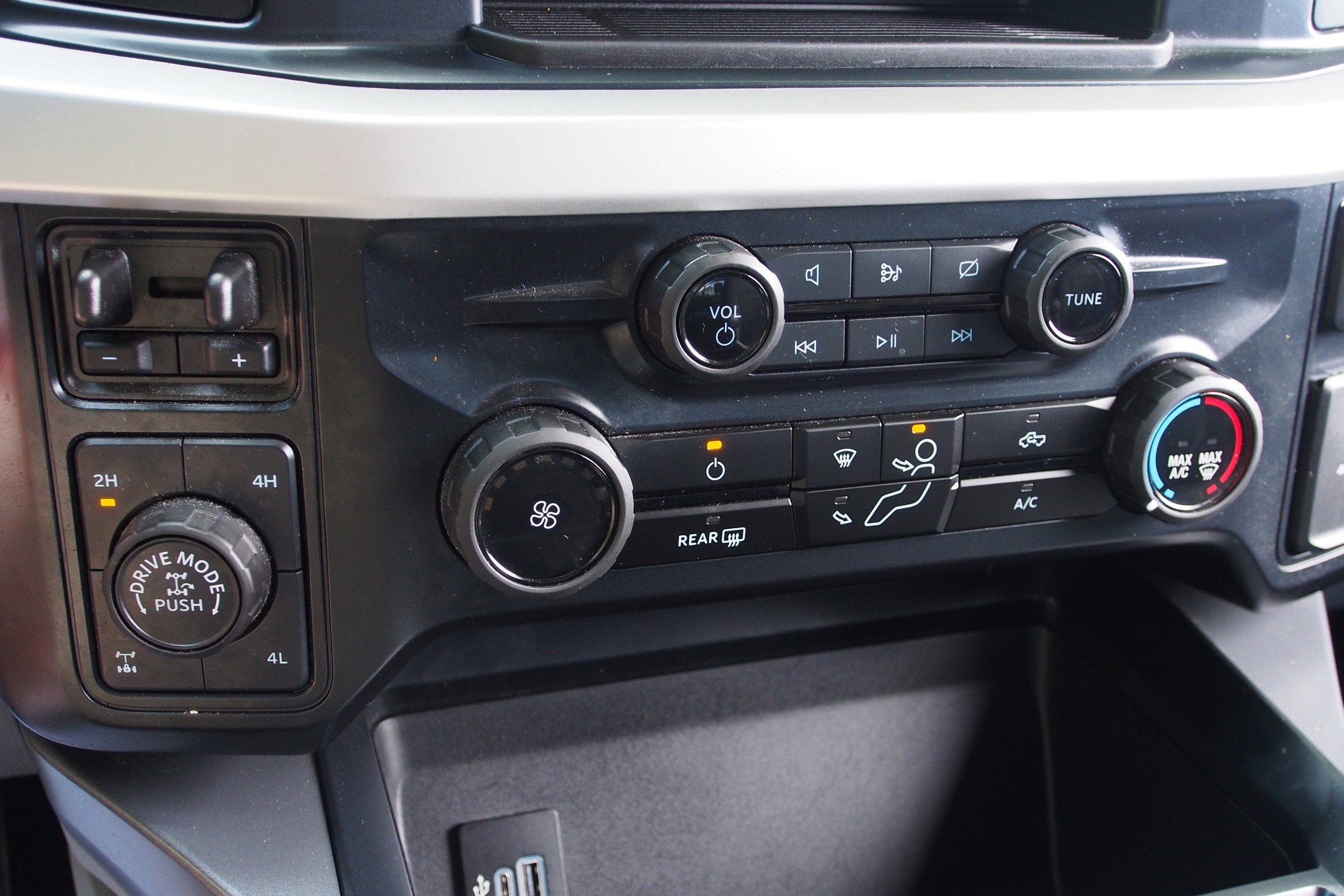 2024 Ford Super Duty F-250 SRW XLT
