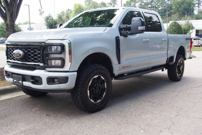 2025 Ford Super Duty F-350 SRW LARIAT