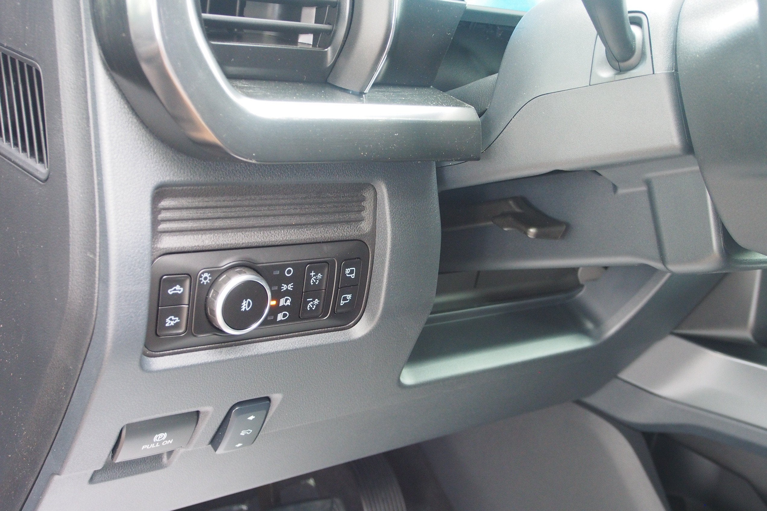 2026 Ford Super Duty F-350 DRW LARIAT
