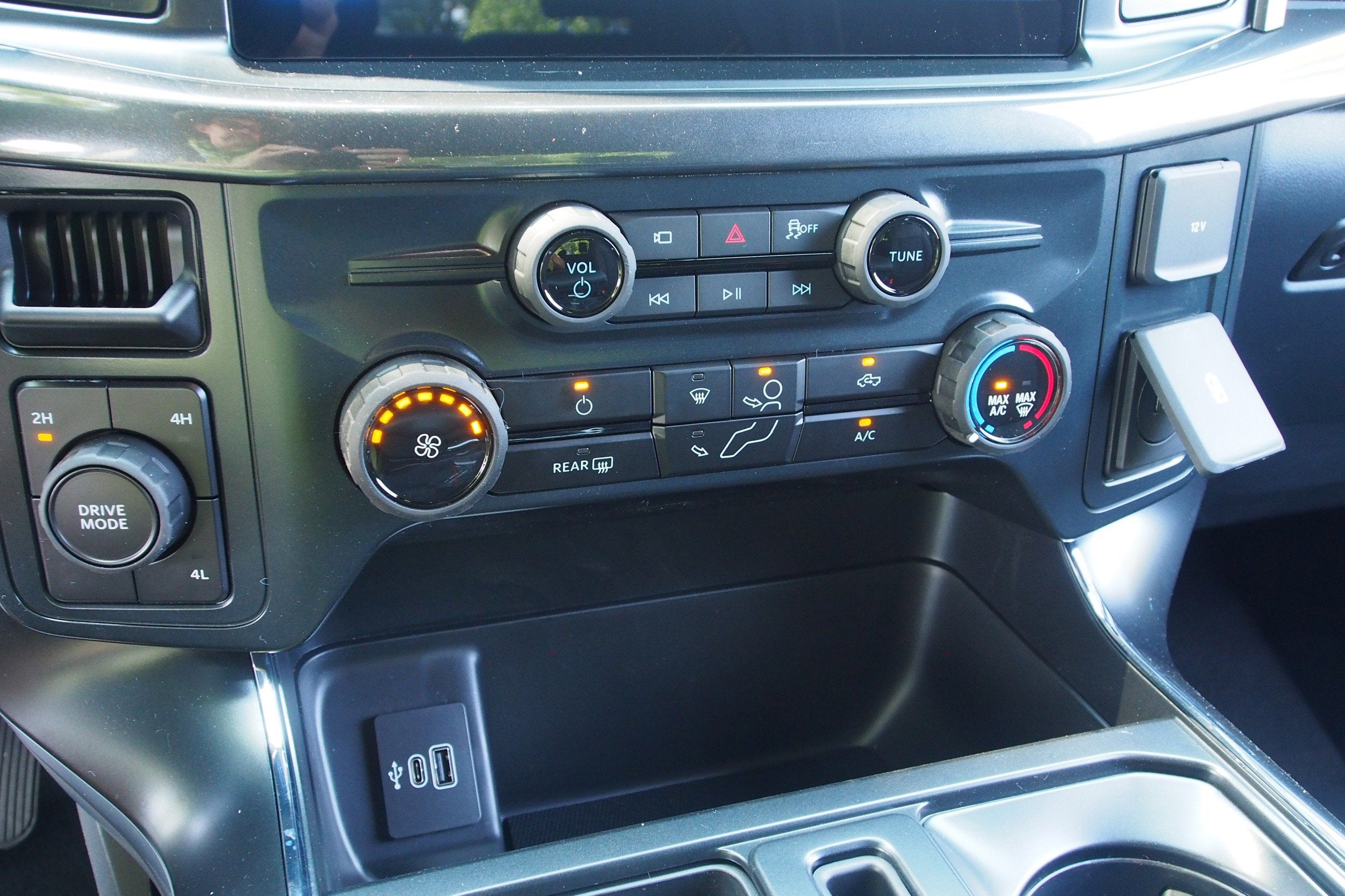 2025 Ford F-150 STX - Crossroads Courtesy Demo