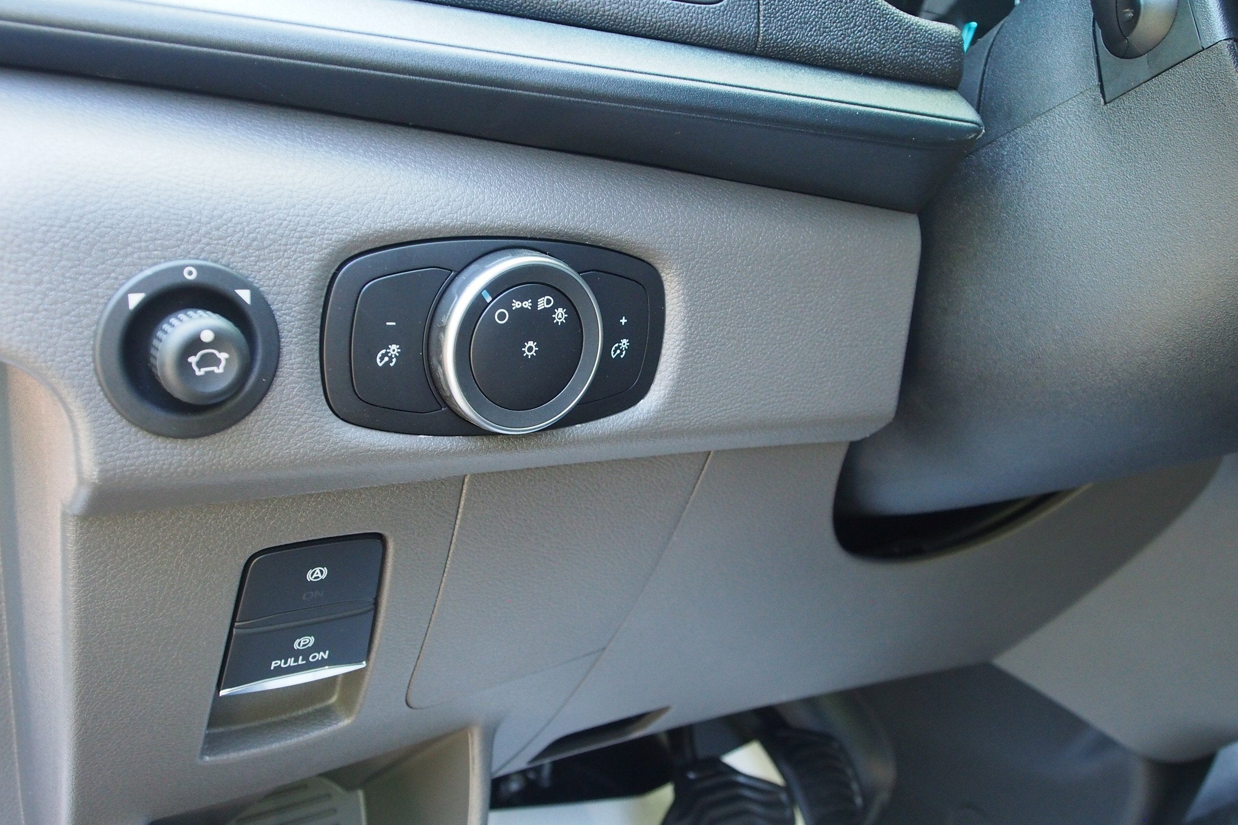 2025 Ford Transit Cargo Van Base