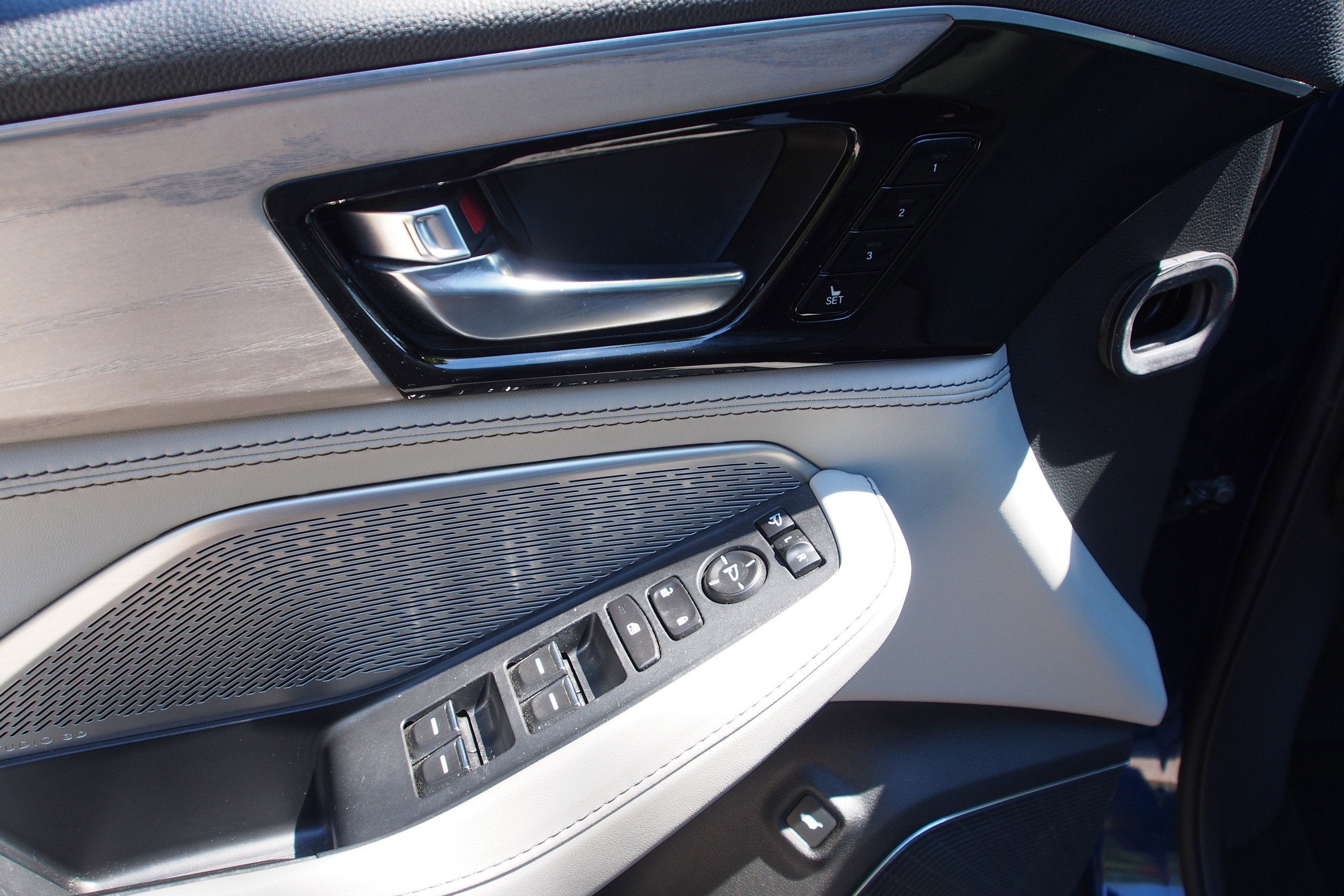 2023 Acura MDX w/Advance Package