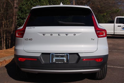 2020 Volvo XC40 Momentum