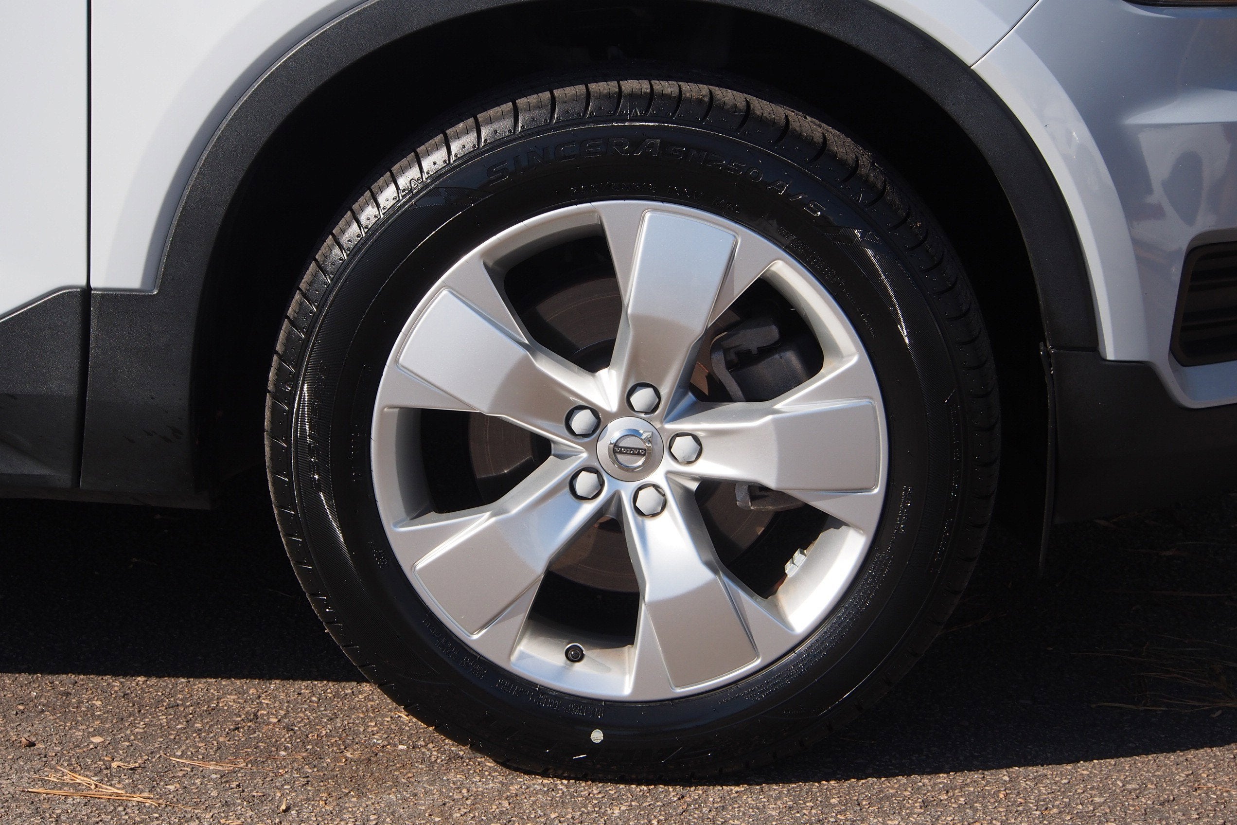 2020 Volvo XC40 Momentum