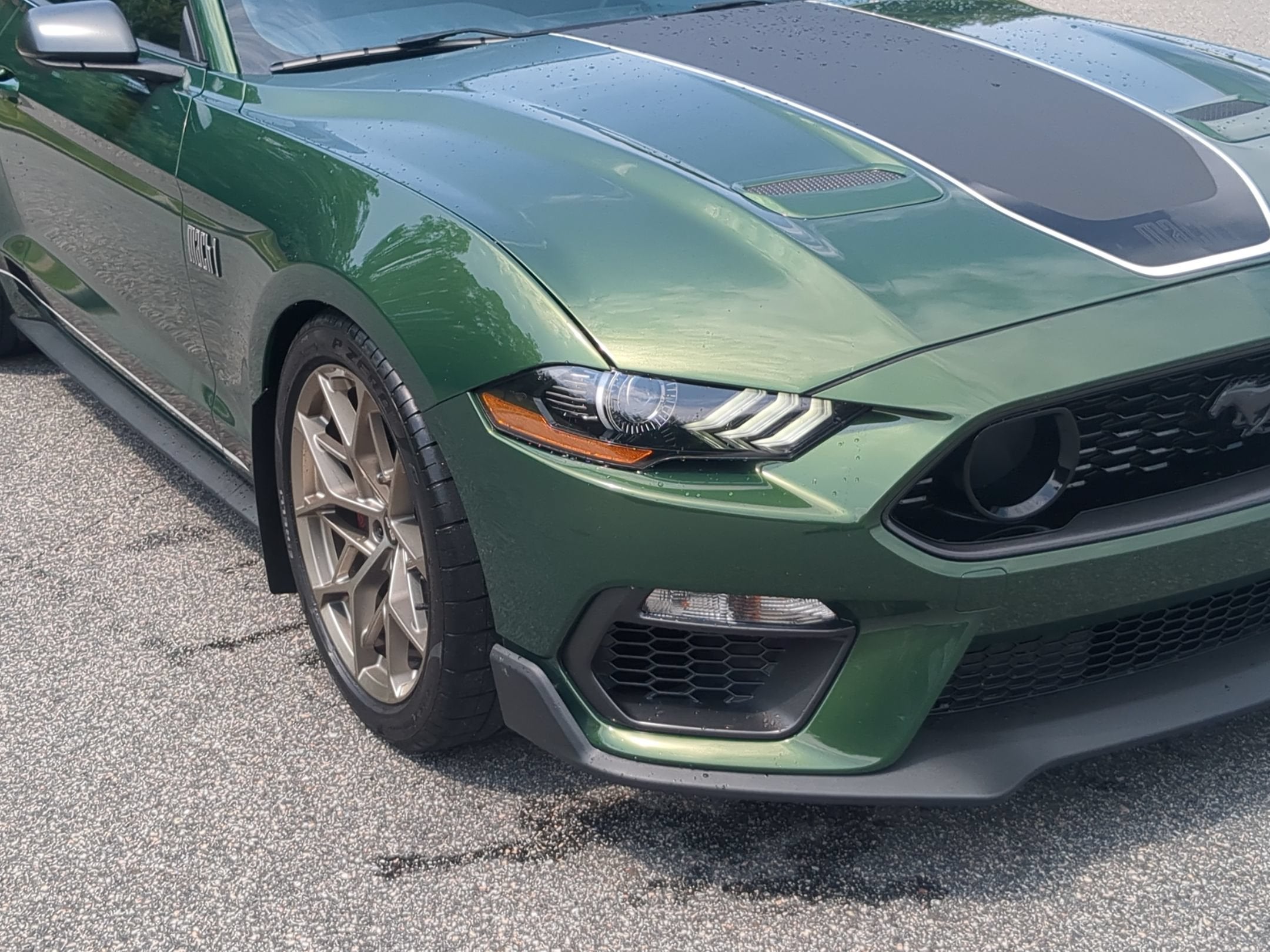 2022 Ford Mustang Mach 1