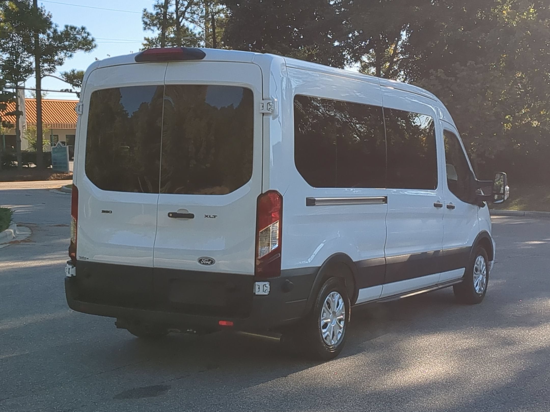 2027 Ford Transit Passenger Wagon XLT