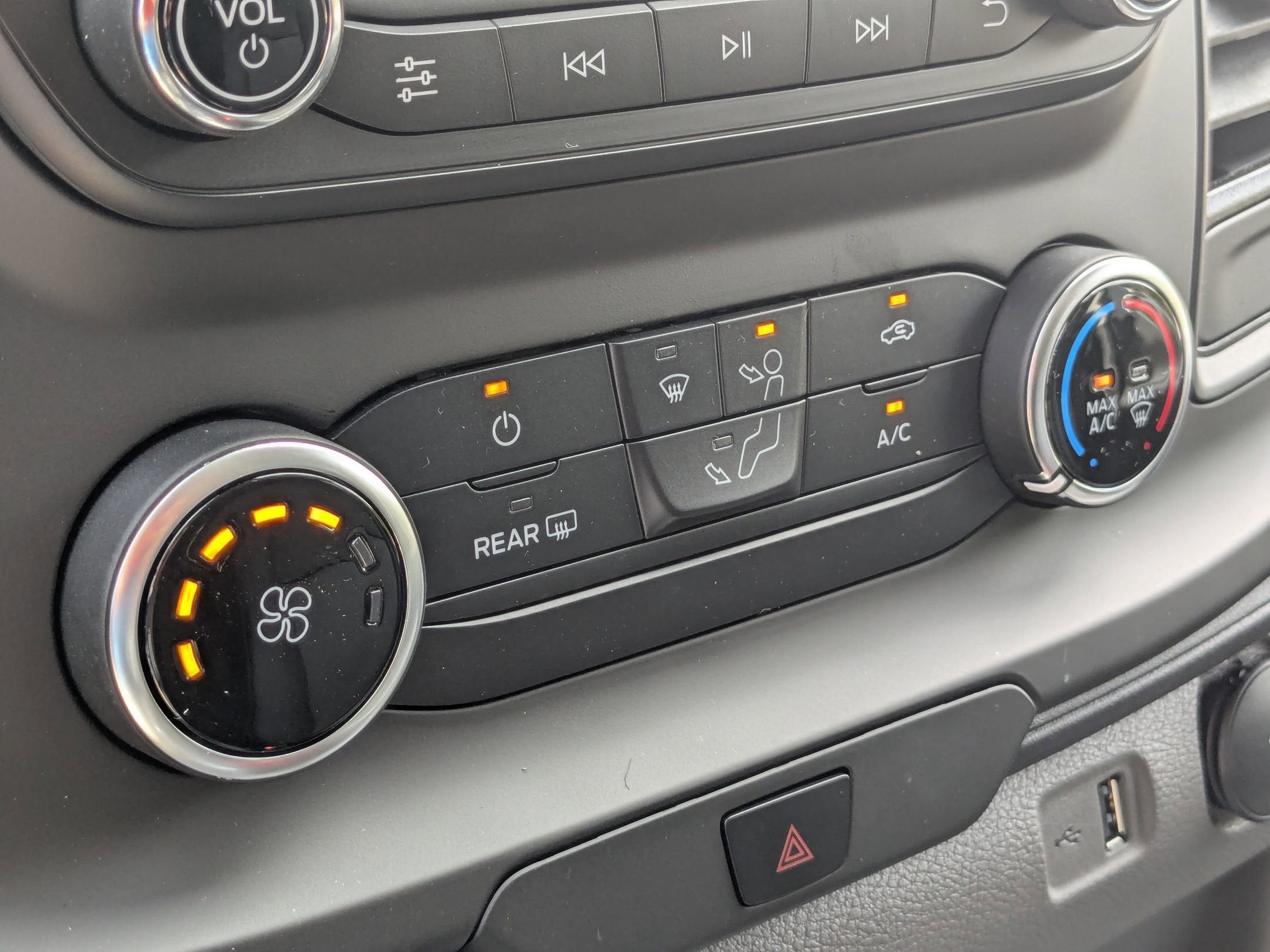 2025 Ford Transit Passenger Wagon XL