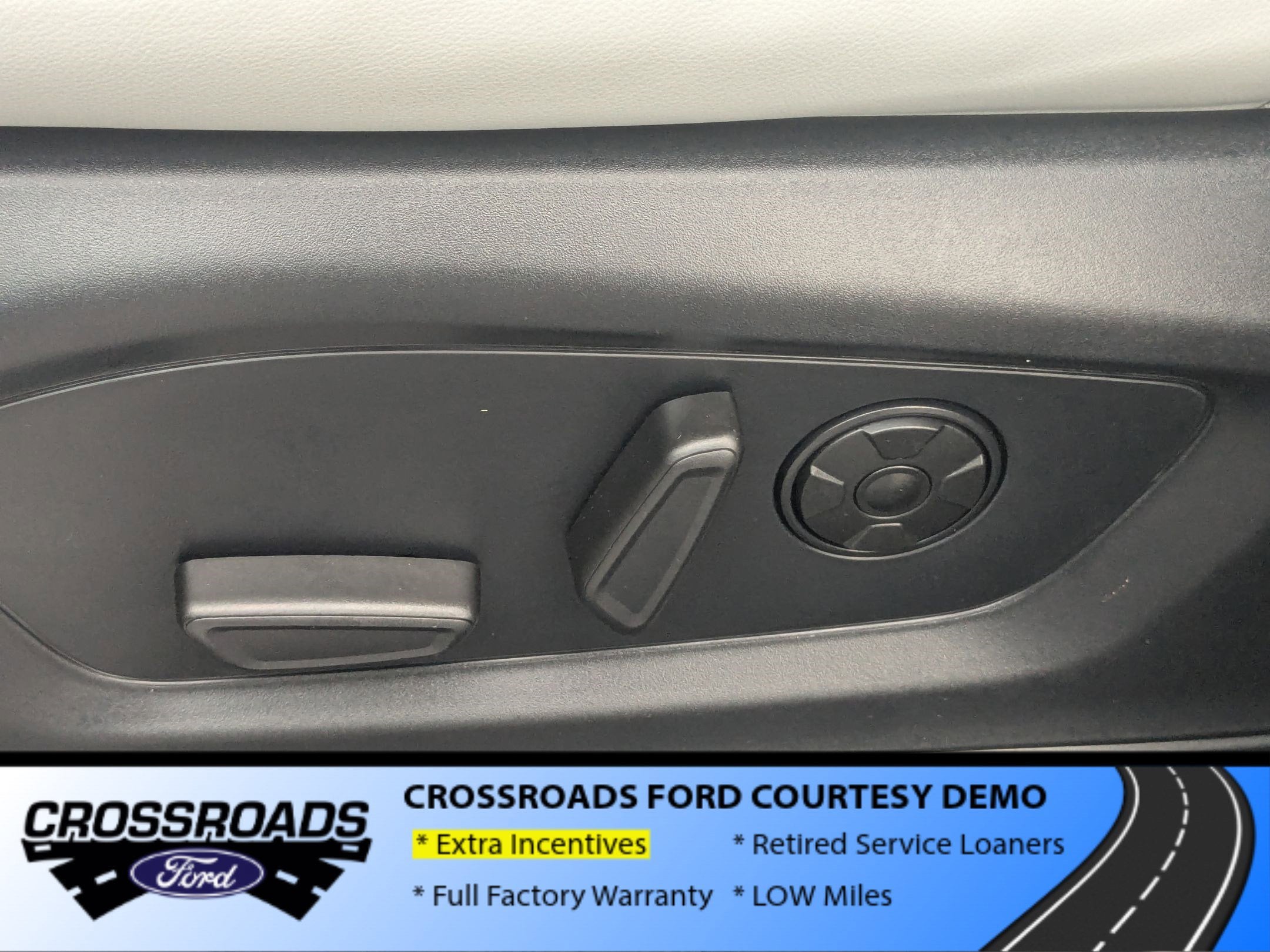 2026 Ford Explorer Platinum - Crossroads Courtesy Demo