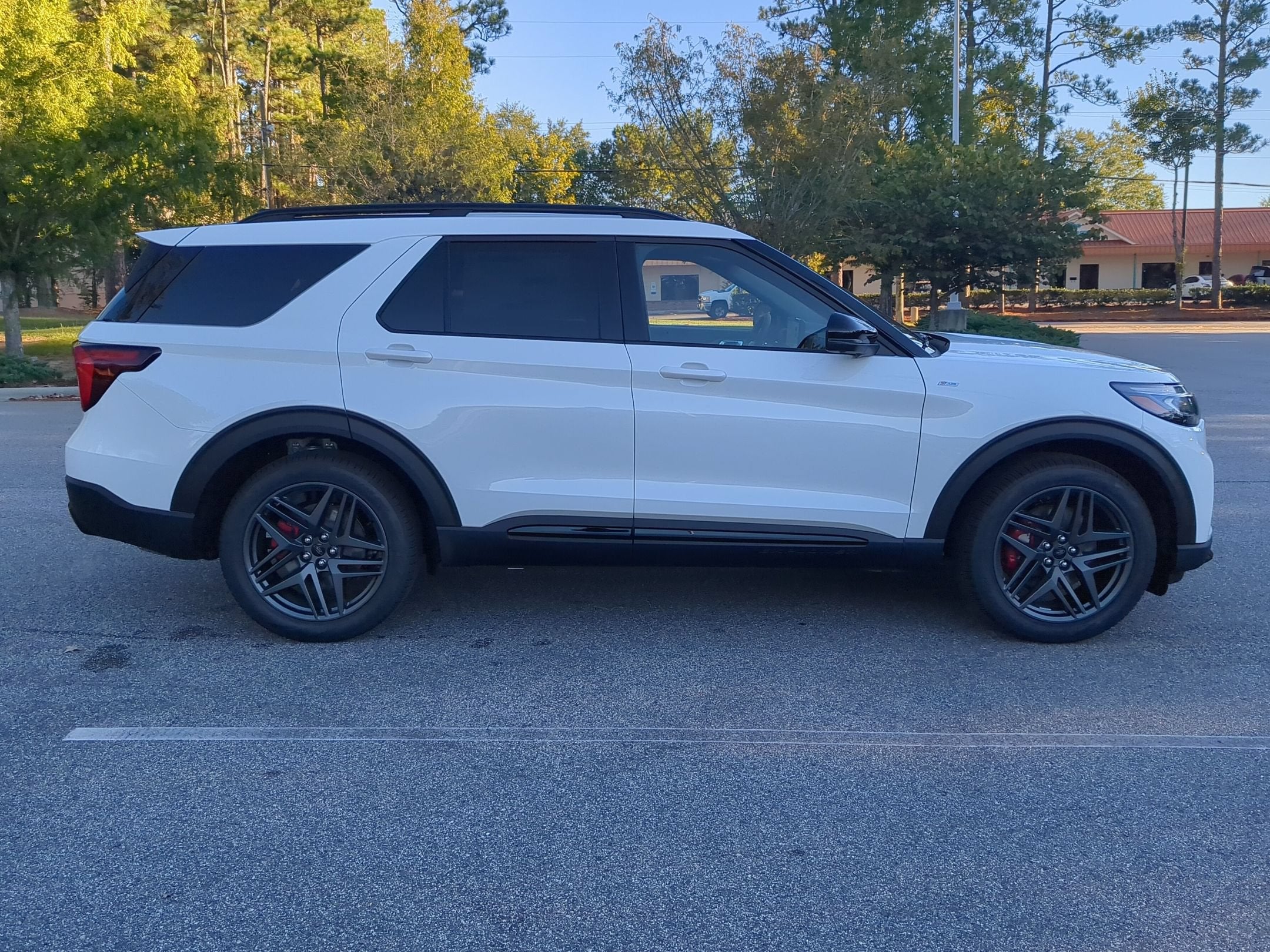 2027 Ford Explorer ST-Line
