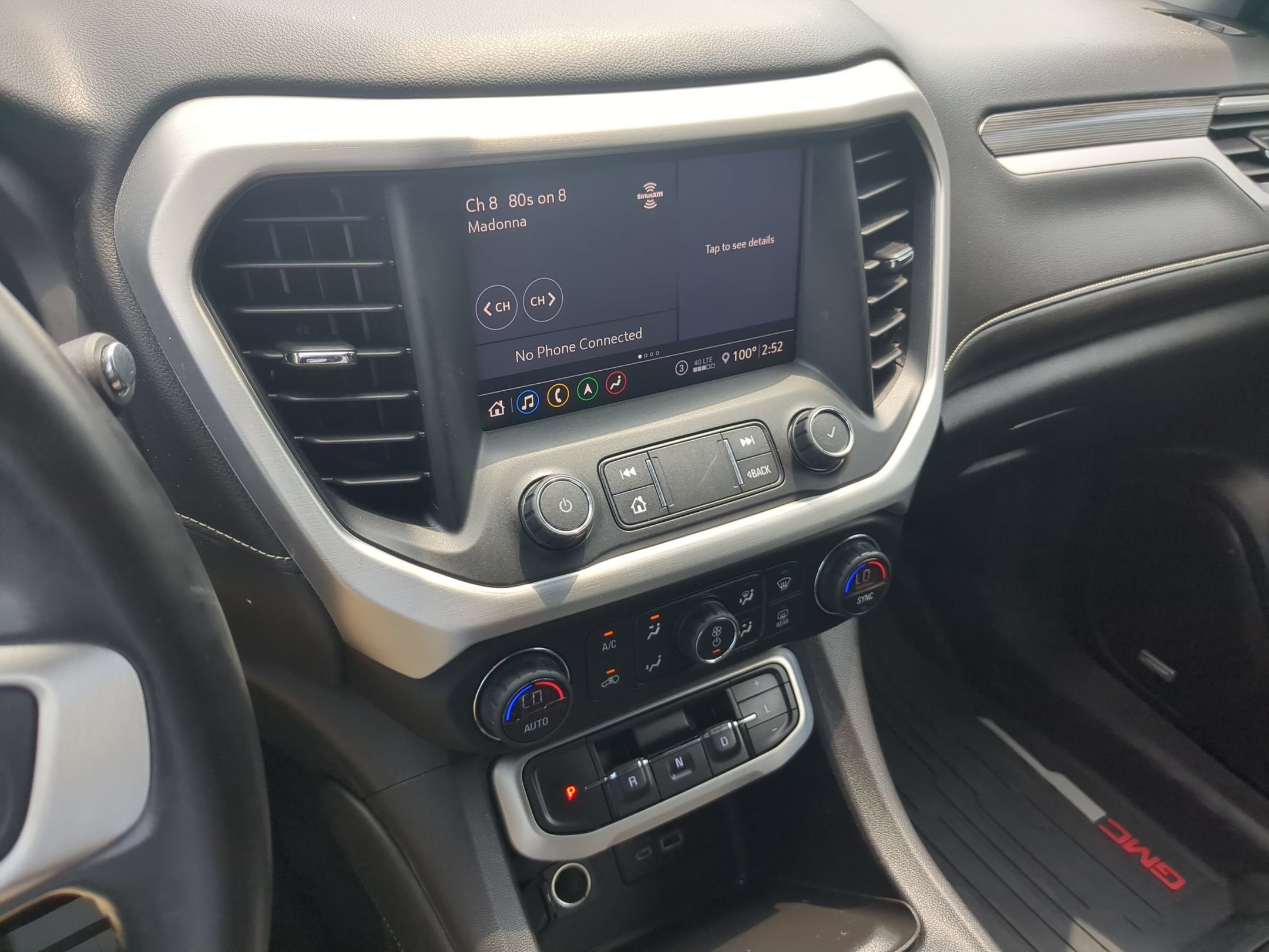 2020 GMC Acadia SLT