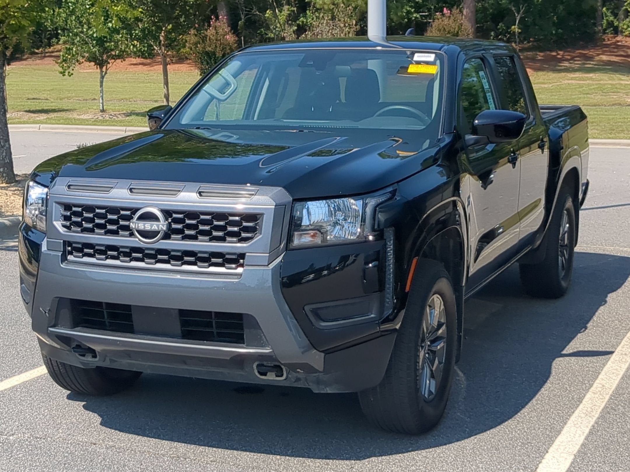 2025 Nissan Frontier SV