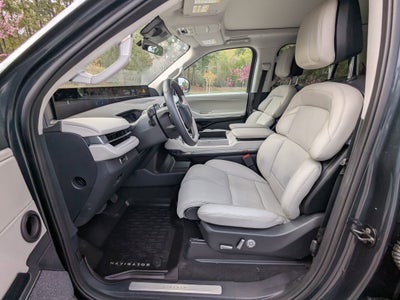 2025 Lincoln Navigator L Reserve