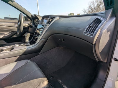 2022 INFINITI Q60 LUXE