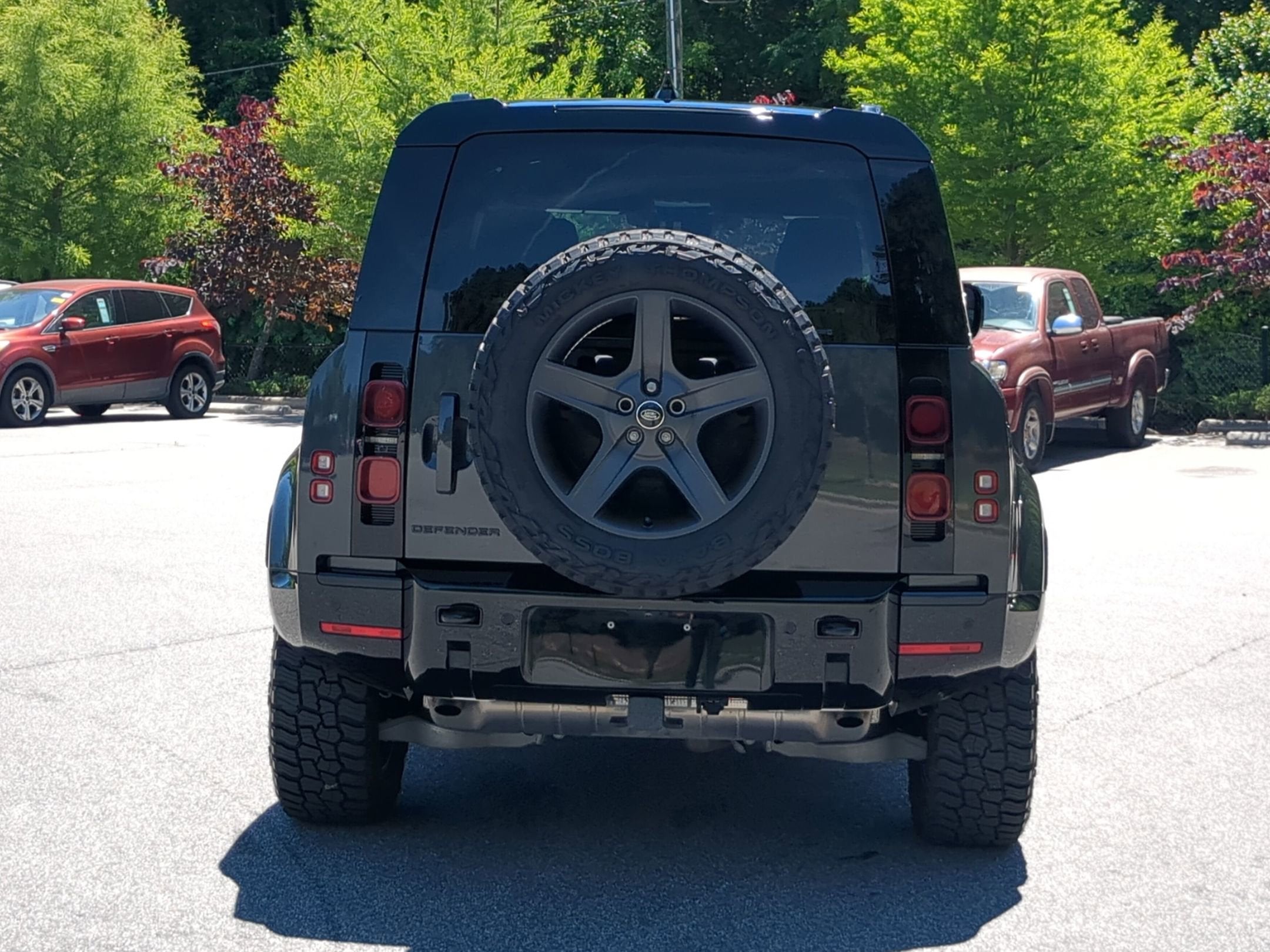 2024 Land Rover Defender X-Dynamic SE