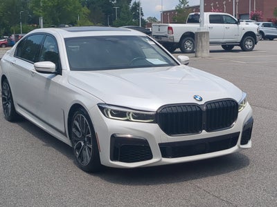 2022 BMW 7 Series 740i