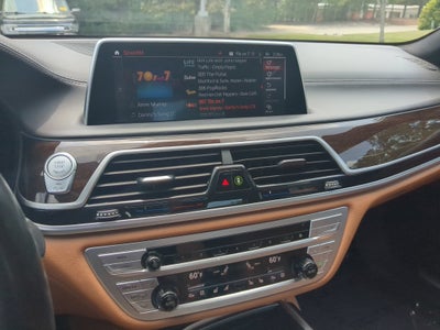 2022 BMW 7 Series 740i