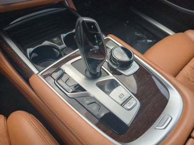 2022 BMW 7 Series 740i