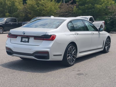 2022 BMW 7 Series 740i