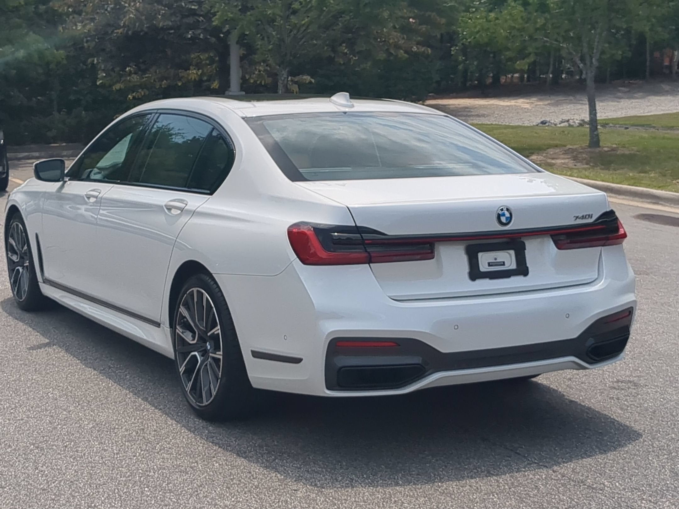 2022 BMW 7 Series 740i