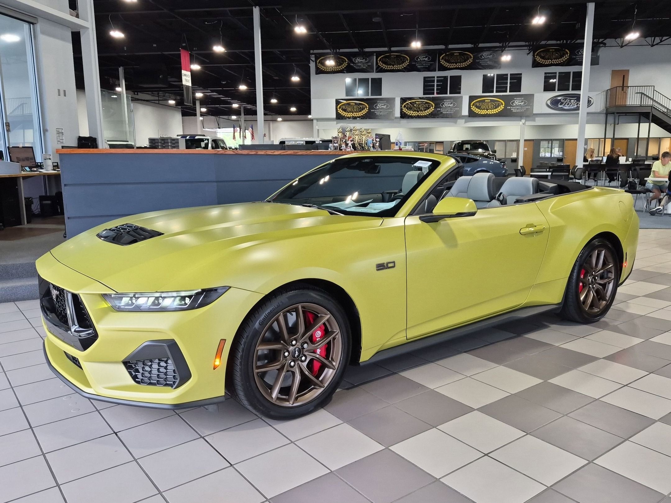 2025 Ford Mustang GT Premium