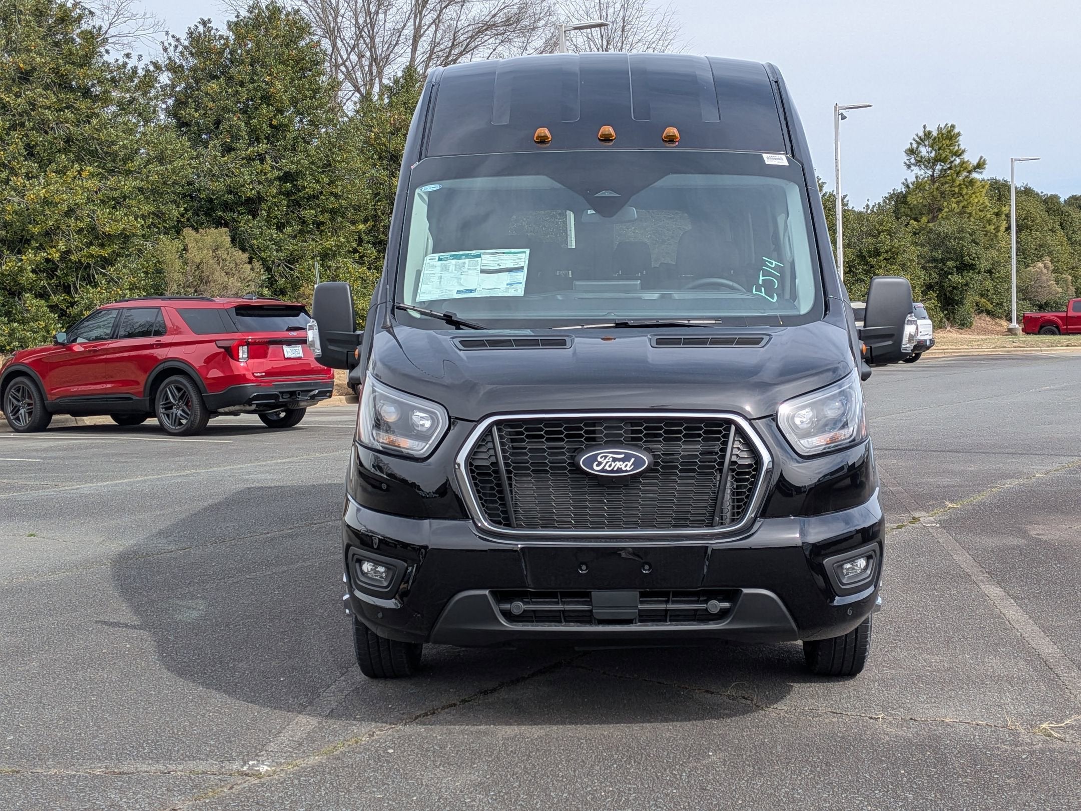 2026 Ford Transit Passenger Wagon XLT