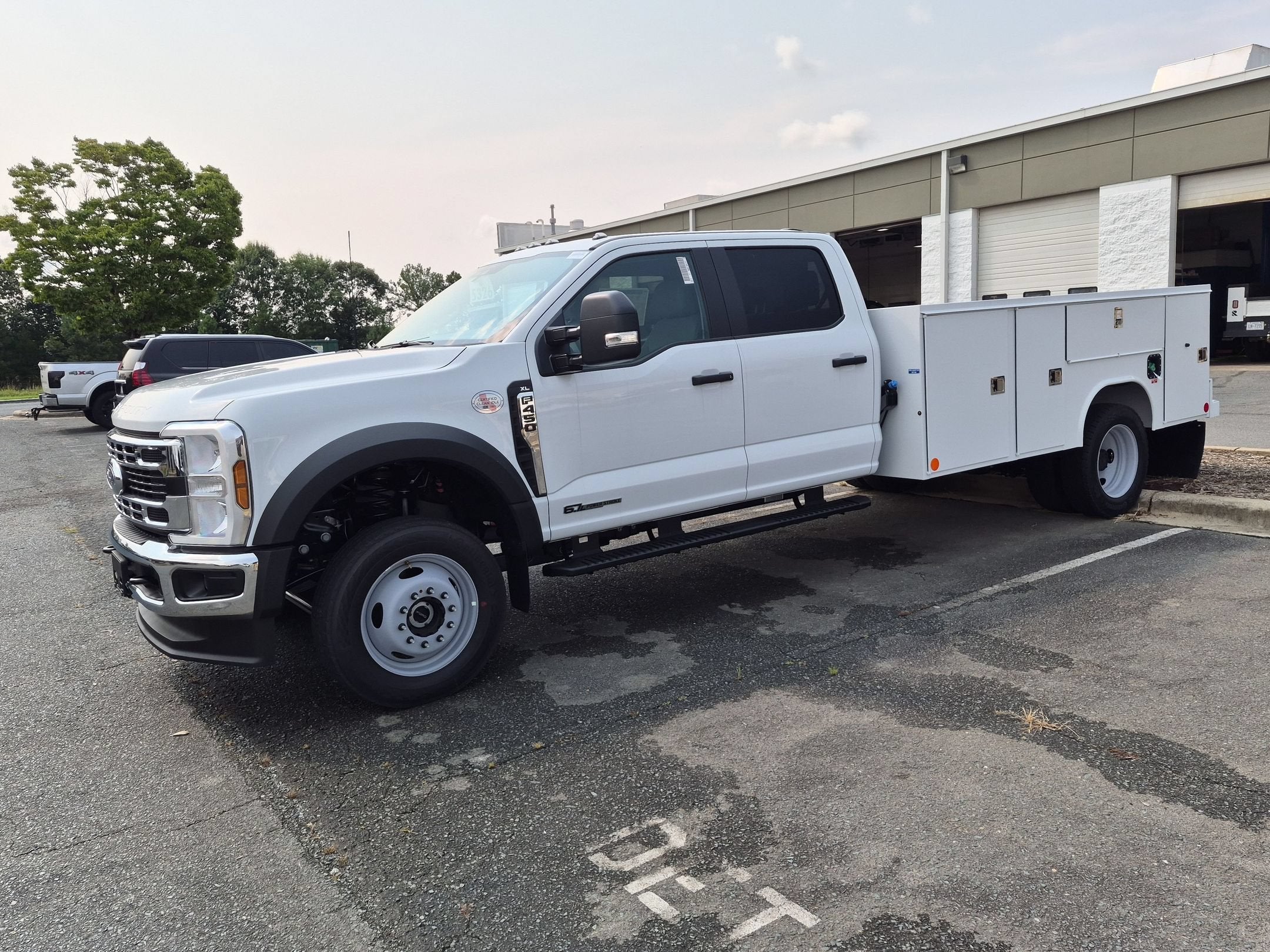 2026 Ford Super Duty F-450 DRW XL Reading Service Body