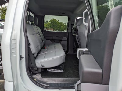 2025 Ford Super Duty F-550 DRW XL