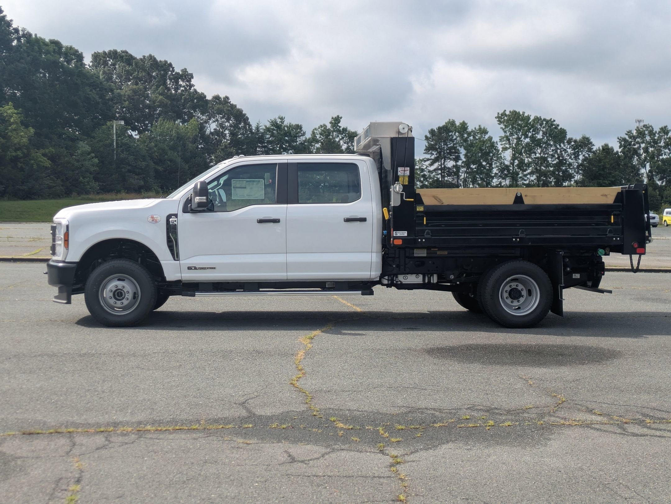 2025 Ford Super Duty F-350 DRW XL