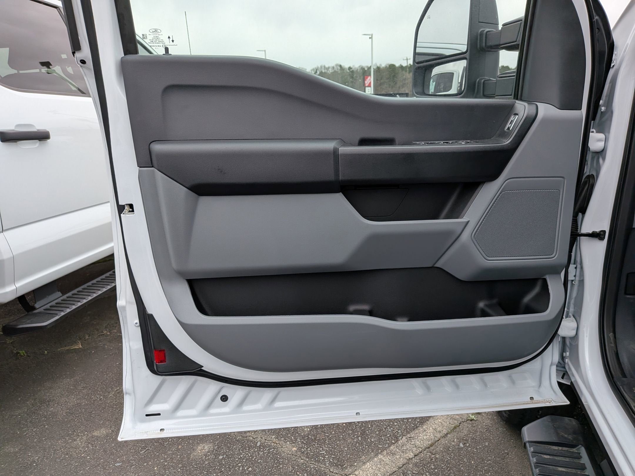 2025 Ford Super Duty F-350 SRW XL