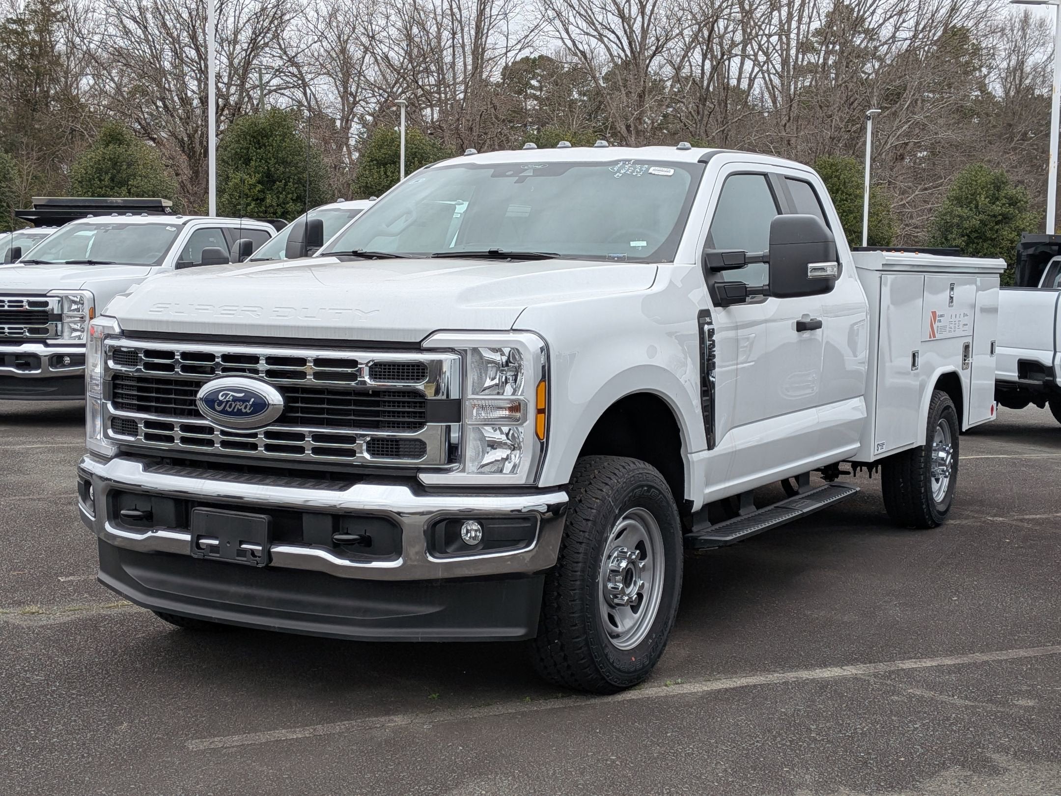 2025 Ford Super Duty F-350 SRW XL