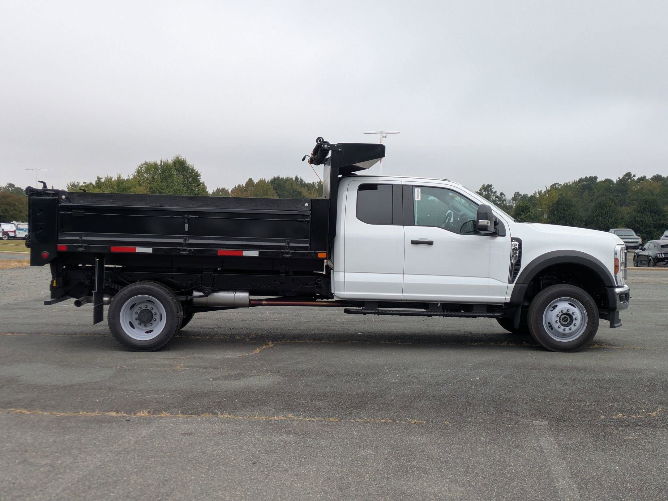 2025 Ford Super Duty F-450 DRW XL