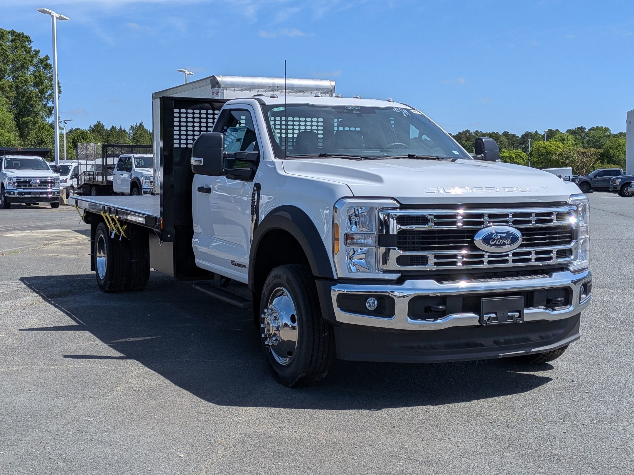 2025 Ford Super Duty F-550 DRW XL