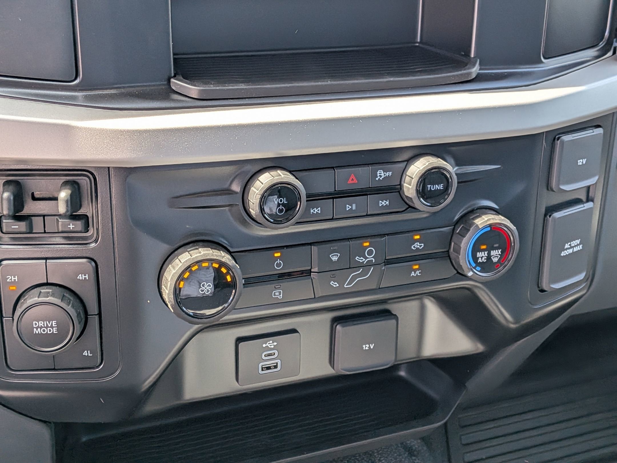 2025 Ford Super Duty F-550 DRW XL