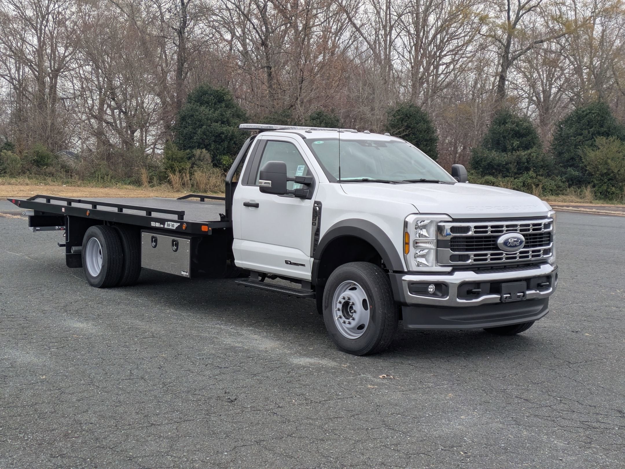 2025 Ford Super Duty F-600 DRW XL