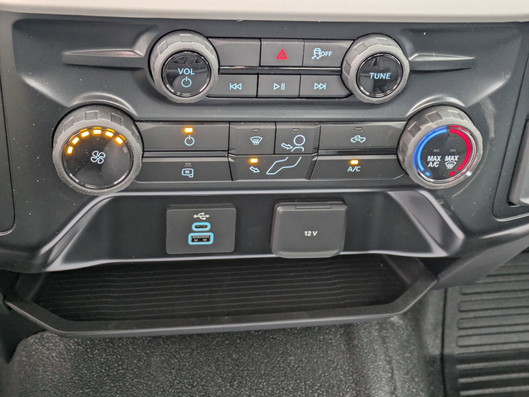 2025 Ford Super Duty F-600 DRW XL