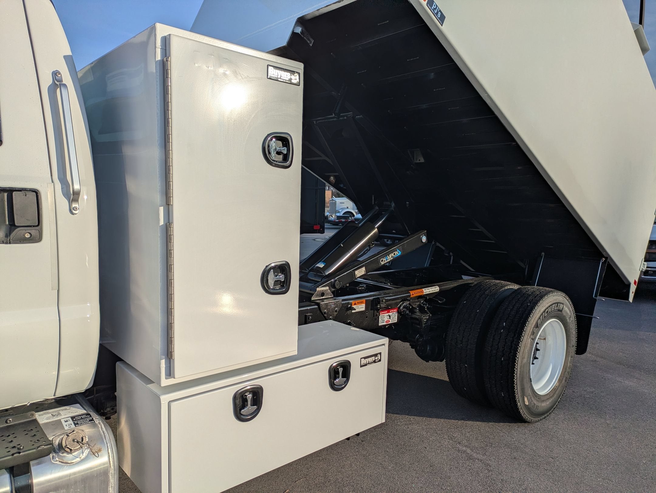 2026 Ford F-750SD Base