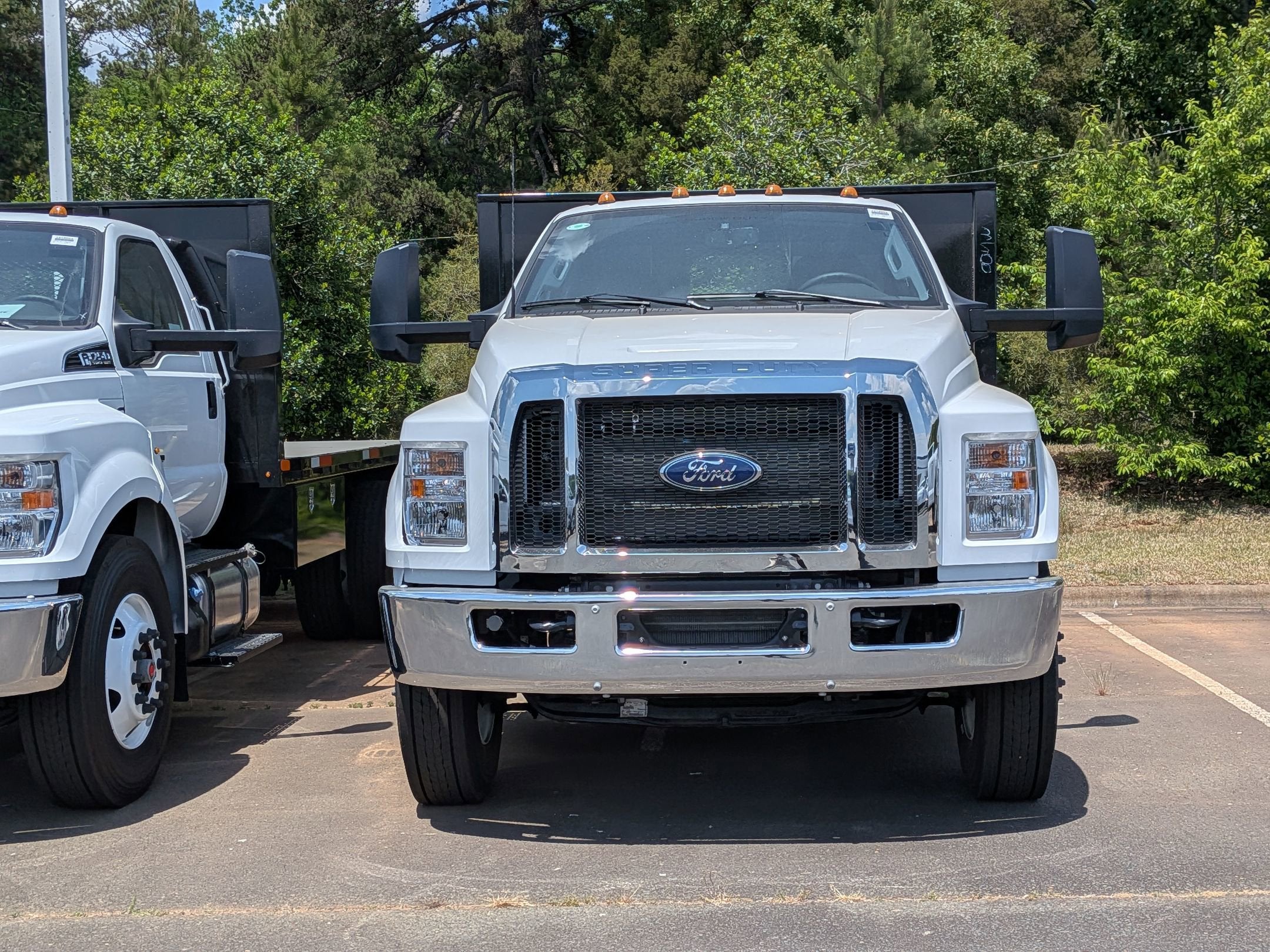 2027 Ford F-750SD Base